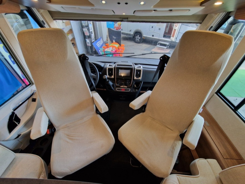 Carthago C-Tourer I 143 - موتر هوم متكامل: صور 5 Carthago C-Tourer I 143 - موتر هوم متكامل: صور 5