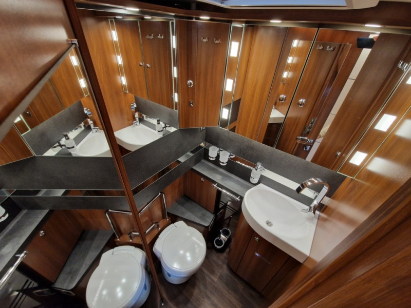 جديد موتر هوم متكامل Carthago Liner For Two I 53: صور 19