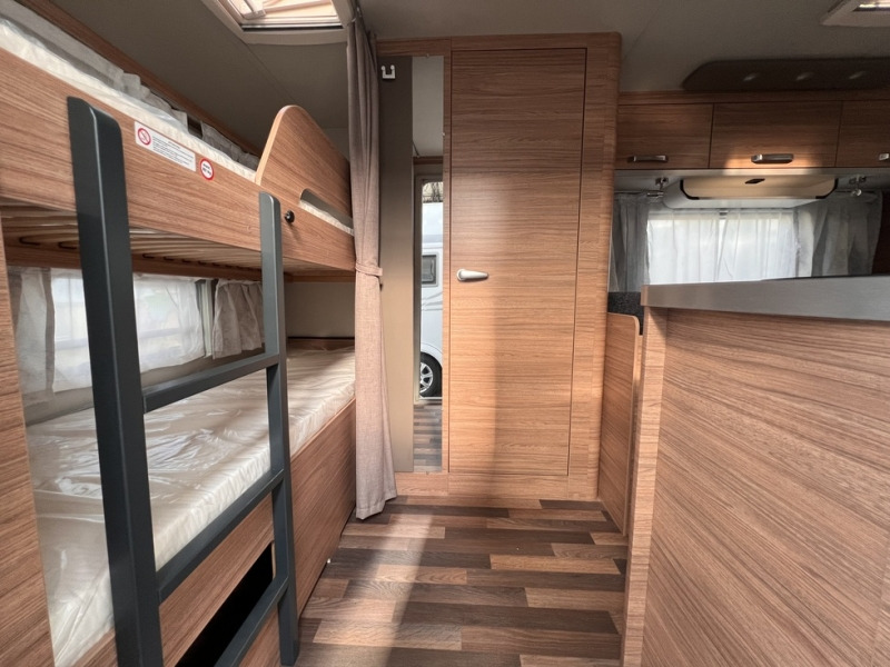 Weinsberg CaraOne 480 QDK - كرفان سحب: صور 4 Weinsberg CaraOne 480 QDK - كرفان سحب: صور 4