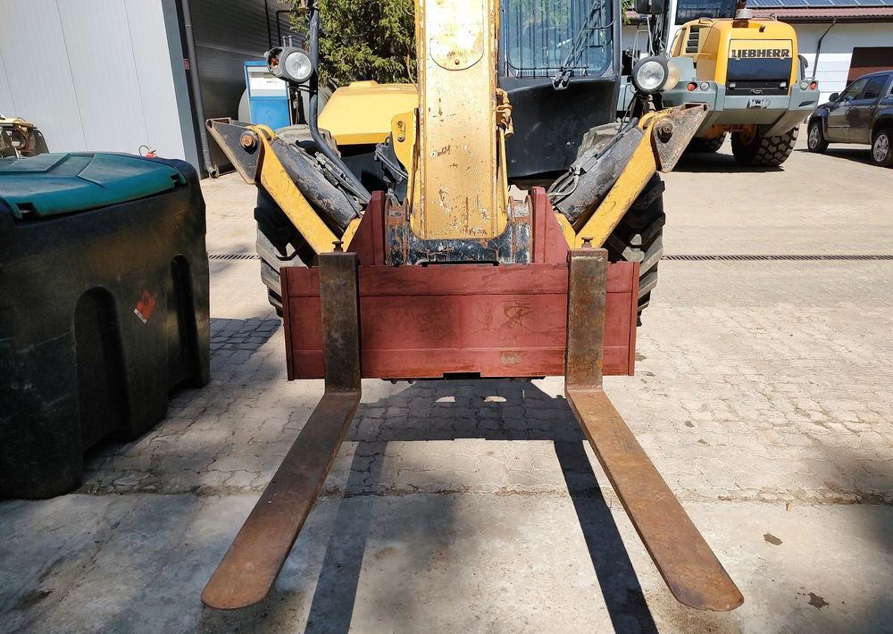 Caterpillar TH417 - رافعة تلسكوبية: صور 3 Caterpillar TH417 - رافعة تلسكوبية: صور 3