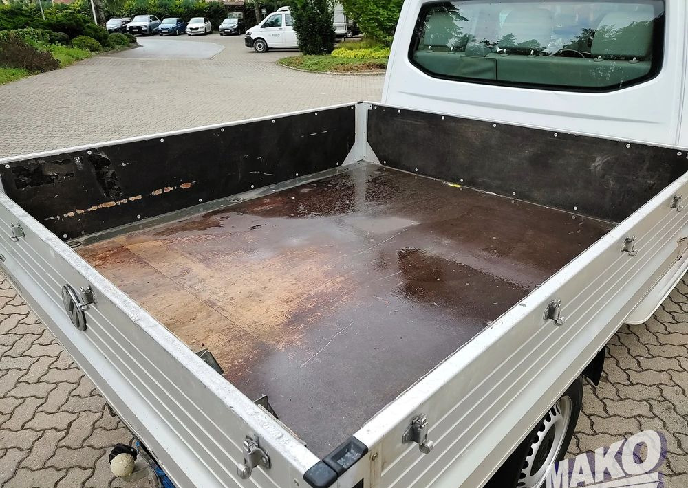 Volkswagen Transporter T5 إيجار Volkswagen Transporter T5: صور 9 Volkswagen Transporter T5 إيجار Volkswagen Transporter T5: صور 9