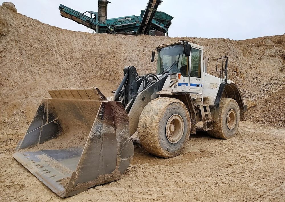 Volvo L180E - اللودر بعجل: صور 1 Volvo L180E - اللودر بعجل: صور 1