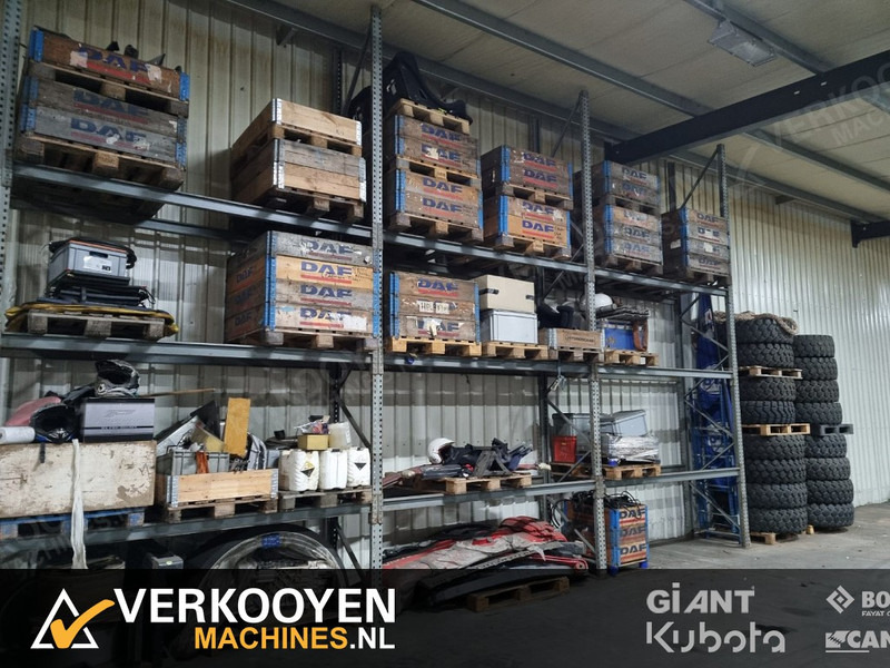 DAF CF85 4x4 Dakar Rally Truck 830hp Dutch Registration - بصندوق مغلق شاحنة: صور 4 DAF CF85 4x4 Dakar Rally Truck 830hp Dutch Registration - بصندوق مغلق شاحنة: صور 4