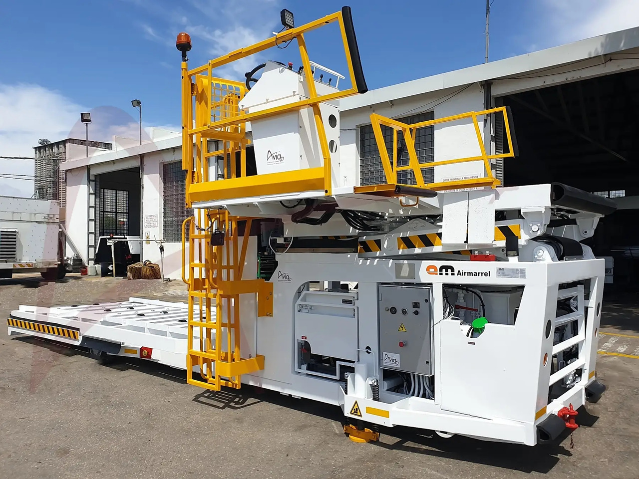 AIR MARREL LAM3500 - محملات الحاويات والمنصات النقالة: صور 1 AIR MARREL LAM3500 - محملات الحاويات والمنصات النقالة: صور 1