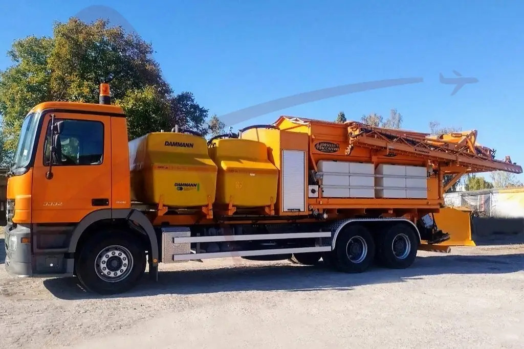 DAMMANN FEA 6024 - ماكينة إزالة الجليد عن الطائرات: صور 5 DAMMANN FEA 6024 - ماكينة إزالة الجليد عن الطائرات: صور 5