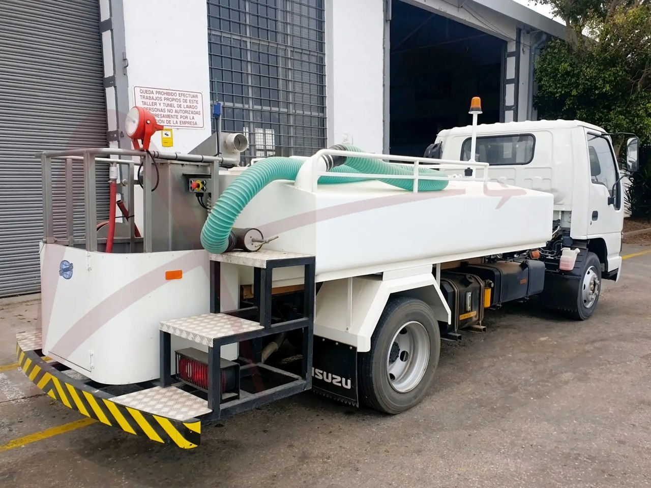 DENGE LT-01 - شاحنة خدمة المراحيض: صور 3 DENGE LT-01 - شاحنة خدمة المراحيض: صور 3