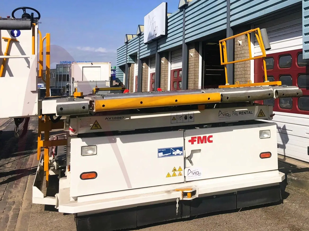 FMC COMMANDER 15iW - محملات الحاويات والمنصات النقالة: صور 1 FMC COMMANDER 15iW - محملات الحاويات والمنصات النقالة: صور 1