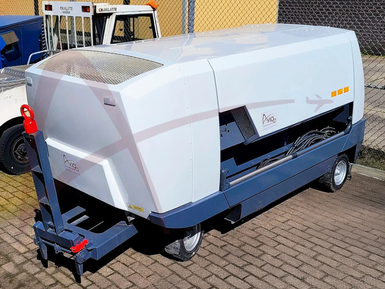 HITZINGER 100MDI1 - وحدة الطاقة الأرضية للطائرات: صور 1 HITZINGER 100MDI1 - وحدة الطاقة الأرضية للطائرات: صور 1