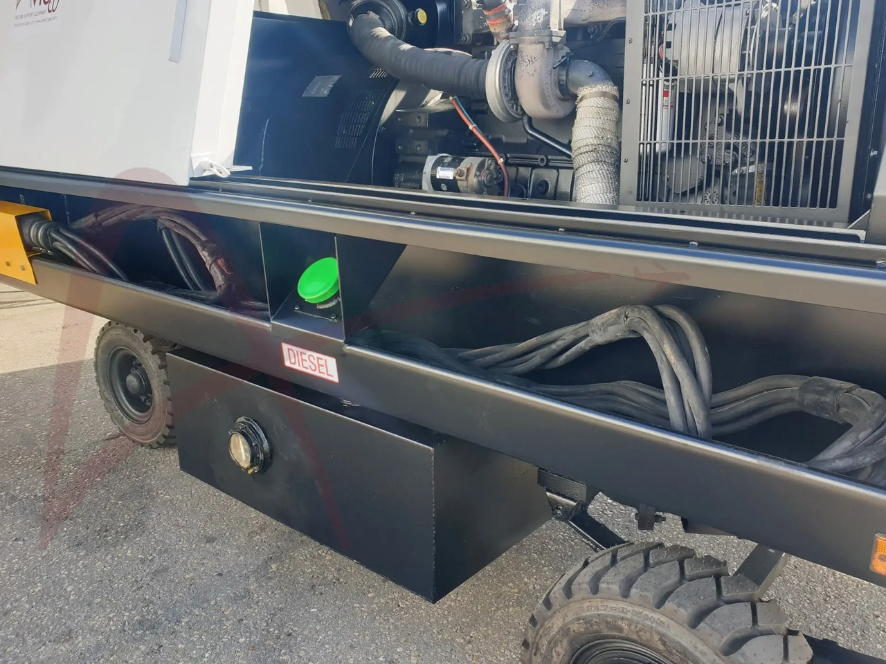 HOUCHIN C690-100DV - وحدة الطاقة الأرضية للطائرات: صور 4 HOUCHIN C690-100DV - وحدة الطاقة الأرضية للطائرات: صور 4