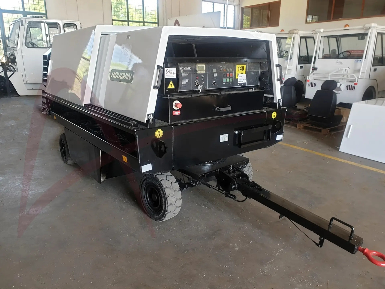 HOUCHIN C690-140 - وحدة الطاقة الأرضية للطائرات: صور 2 HOUCHIN C690-140 - وحدة الطاقة الأرضية للطائرات: صور 2