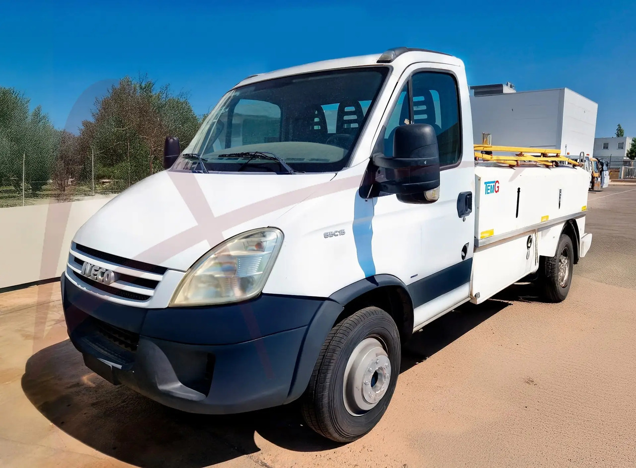 TEMG TG-0218 - شاحنة خدمة المراحيض: صور 1 TEMG TG-0218 - شاحنة خدمة المراحيض: صور 1