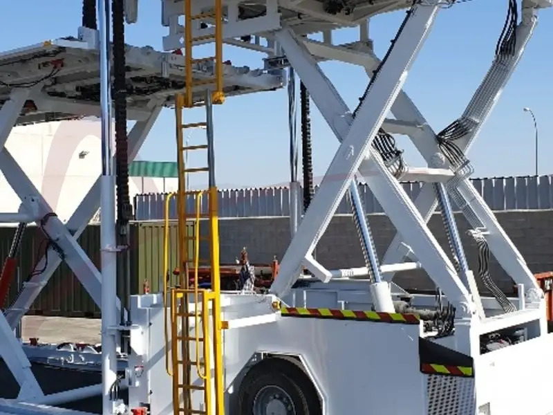 TREPEL CHAMP 300 - محملات الحاويات والمنصات النقالة: صور 3 TREPEL CHAMP 300 - محملات الحاويات والمنصات النقالة: صور 3