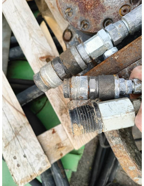 مطرقة هيدروليكية - آلات البناء Atlas-Copco HS35U 248 kg hamer breker brokk husqvarna 8 cm: صور 15 مطرقة هيدروليكية - آلات البناء Atlas-Copco HS35U 248 kg hamer breker brokk husqvarna 8 cm: صور 15