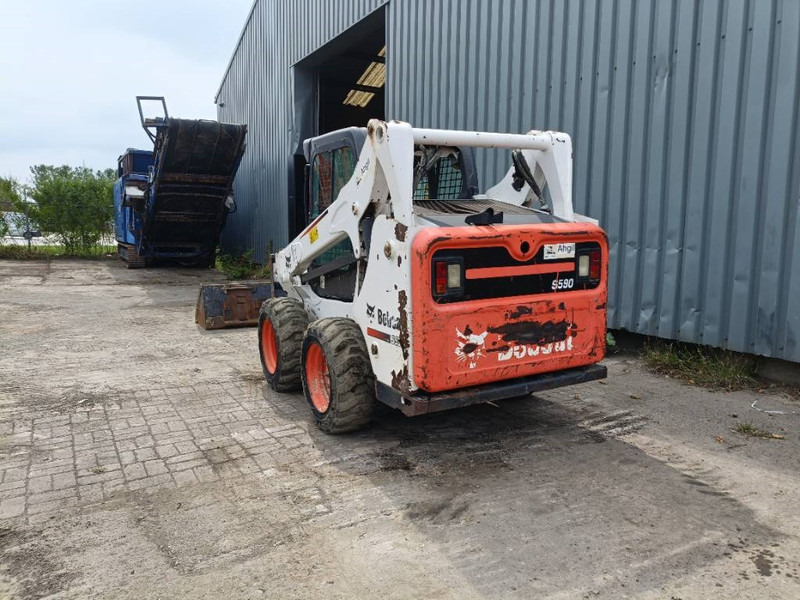 Bobcat s590 schranklader skid steer loader bucket, forks - شيول صغير: صور 2 Bobcat s590 schranklader skid steer loader bucket, forks - شيول صغير: صور 2