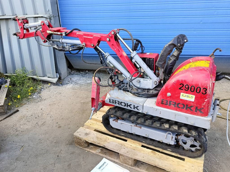 Brokk mini cut 40 demolition robot remote controlled - حفارات زحافة: صور 2 Brokk mini cut 40 demolition robot remote controlled - حفارات زحافة: صور 2