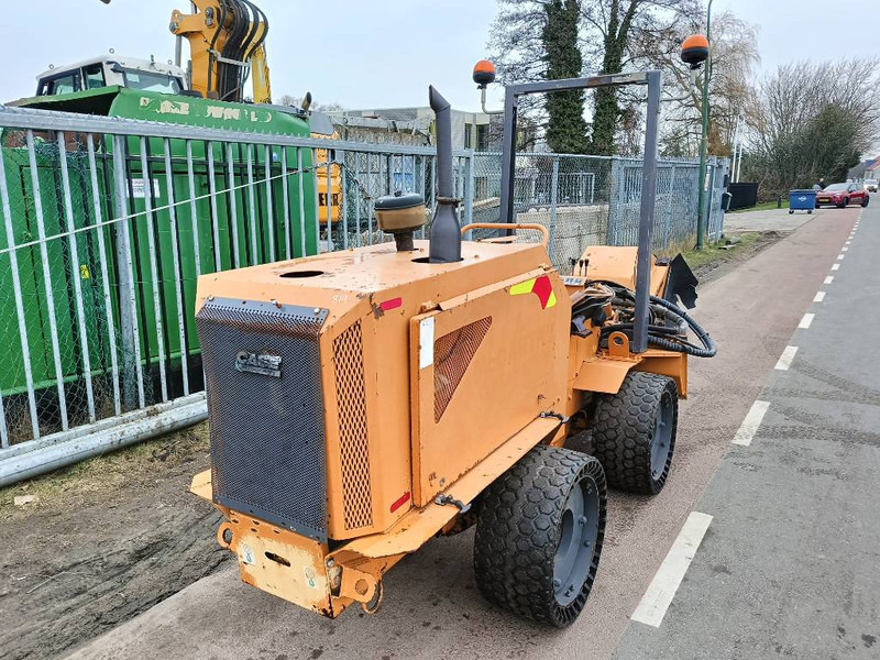Case Maxi-Sneaker Maxi C c220 top cutter wheel paver - خندقکن: صور 4 Case Maxi-Sneaker Maxi C c220 top cutter wheel paver - خندقکن: صور 4