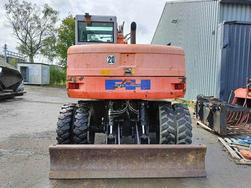 FIAT-HITACHI FH120W bandenkraan Wheel Excavator graafmachine - حفارة على عجلات: صور 5 FIAT-HITACHI FH120W bandenkraan Wheel Excavator graafmachine - حفارة على عجلات: صور 5