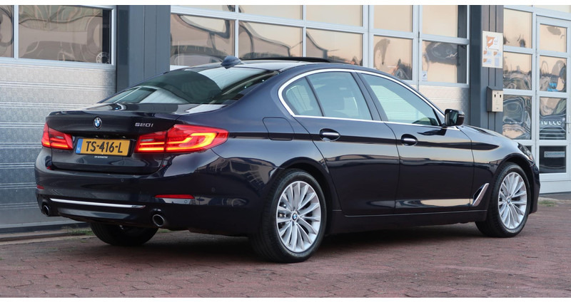 BMW 5 Serie 520i High Executive SCHUIFDAK/ NAPPA-LEDER/ ACC/ HEAD-UP/ H&K / ETC. - سيدان: صور 4 BMW 5 Serie 520i High Executive SCHUIFDAK/ NAPPA-LEDER/ ACC/ HEAD-UP/ H&K / ETC. - سيدان: صور 4