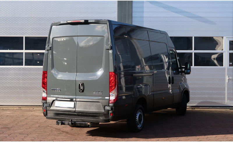 Iveco Daily 35S18HV 3.0 35 L2 H2 AUT/ LED/ CAMERA/ 3.5T/ CRUISE/ CLIMA/ TREKHAAK - فان: صور 4 Iveco Daily 35S18HV 3.0 35 L2 H2 AUT/ LED/ CAMERA/ 3.5T/ CRUISE/ CLIMA/ TREKHAAK - فان: صور 4