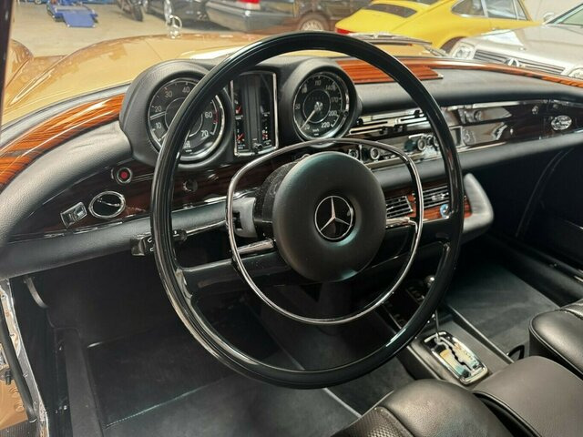 MERCEDES-BENZ 280 SE Cabrio W111 BRABUS-Classic Restauration - كابريوليه: صور 5 MERCEDES-BENZ 280 SE Cabrio W111 BRABUS-Classic Restauration - كابريوليه: صور 5