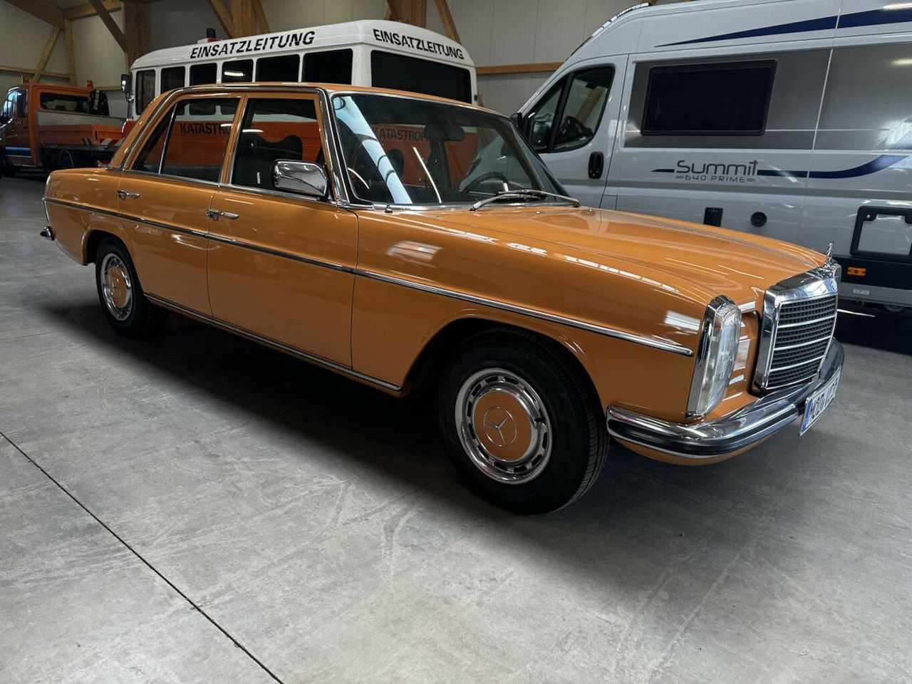Mercedes-Benz 200 D/8 - سيدان: صور 4 Mercedes-Benz 200 D/8 - سيدان: صور 4