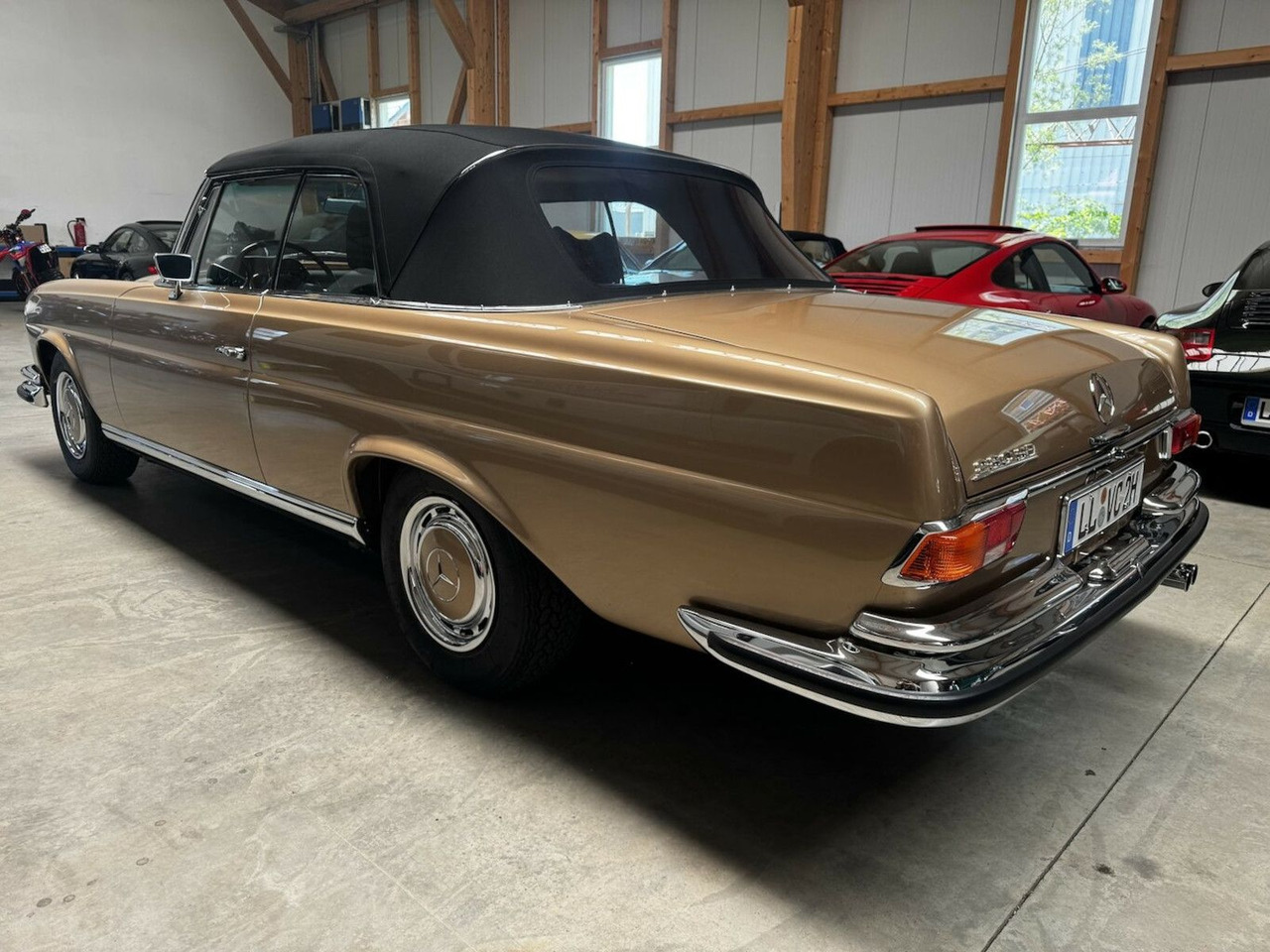 Mercedes-Benz 280 SE Cabrio W111 BRABUS-Classic Restauration - سيارة: صور 5 Mercedes-Benz 280 SE Cabrio W111 BRABUS-Classic Restauration - سيارة: صور 5