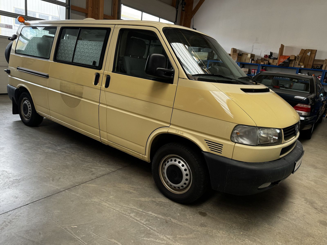 Volkswagen T4 2.5 TDI Syncro 4x4 lang 1. Hand! - فان: صور 4 Volkswagen T4 2.5 TDI Syncro 4x4 lang 1. Hand! - فان: صور 4
