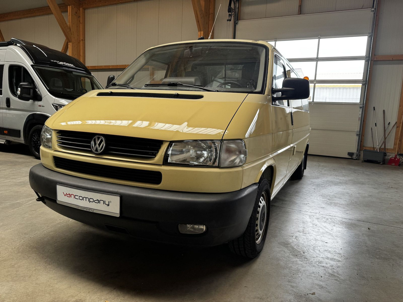 Volkswagen T4 2.5 TDI Syncro 4x4 lang 1. Hand! - ميكروباص: صور 1 Volkswagen T4 2.5 TDI Syncro 4x4 lang 1. Hand! - ميكروباص: صور 1
