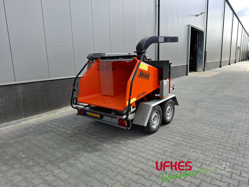 JBM 630 MDX - ماكينة تقطيع الأغصان: صور 4 JBM 630 MDX - ماكينة تقطيع الأغصان: صور 4