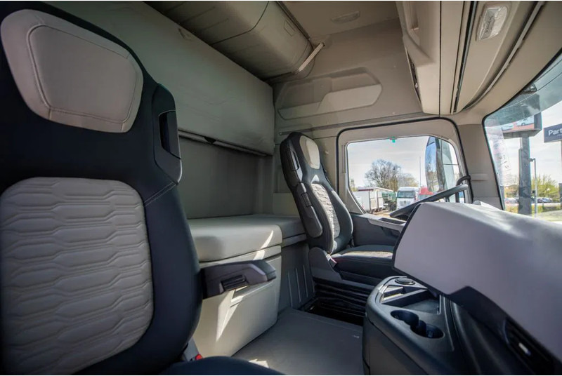 شاحنة جرار Ford F-Max 500 | Leasing from €1097/ month: صور 8