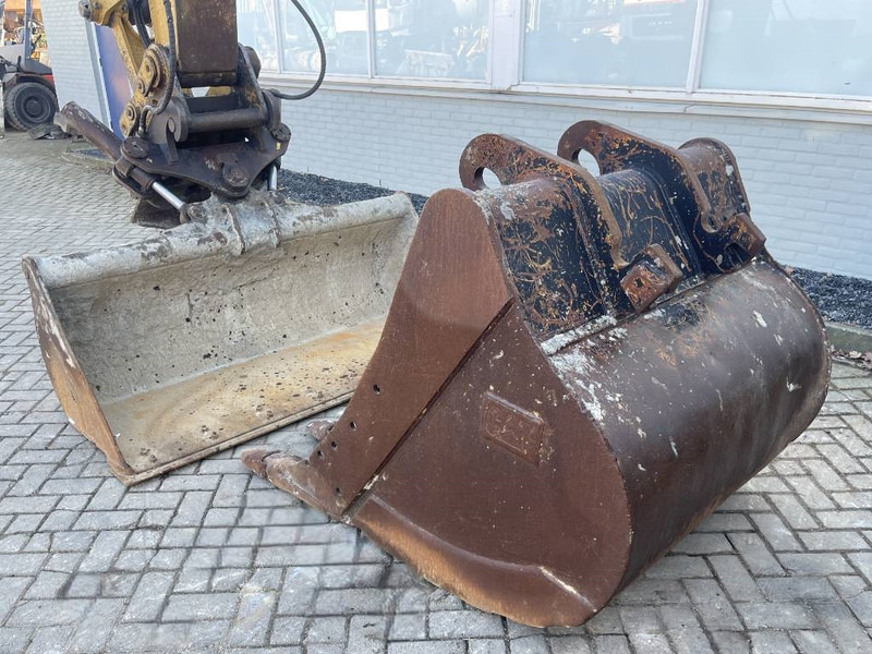حفارات زحافة Cat 320 EL   2012: صور 20