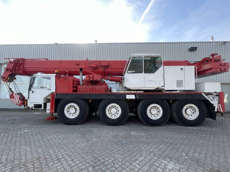 Liebherr LTM 1070 1991 - رافعة لجميع التضاريس: صور 3 Liebherr LTM 1070 1991 - رافعة لجميع التضاريس: صور 3
