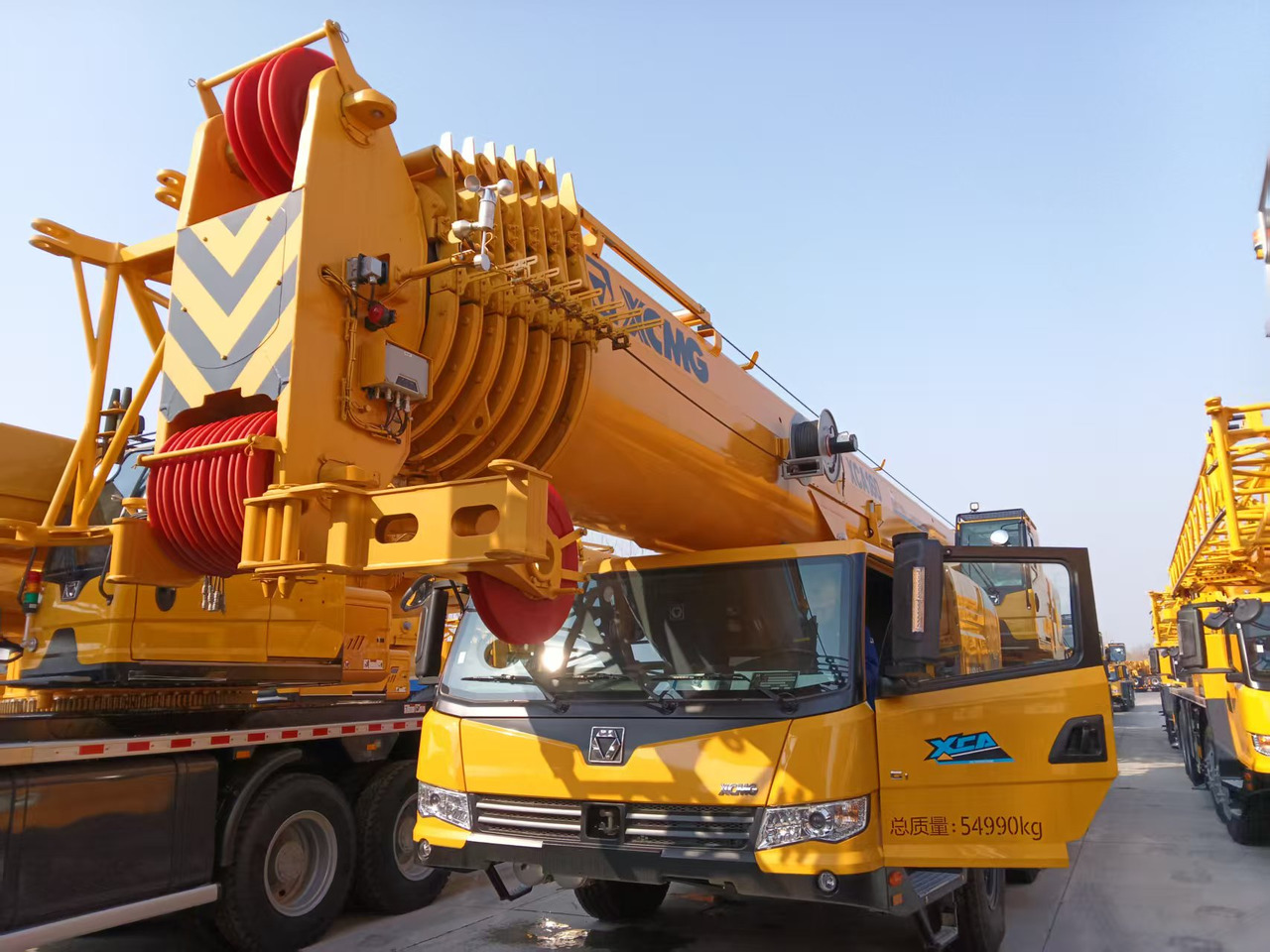 XCMG Official 2024 Year Second Hand Mobile Crane 160 Tons XCA160L8 8-Sections Hydraulic Boom Crane In Good Condition - رافعة لجميع التضاريس: صور 2 XCMG Official 2024 Year Second Hand Mobile Crane 160 Tons XCA160L8 8-Sections Hydraulic Boom Crane In Good Condition - رافعة لجميع التضاريس: صور 2