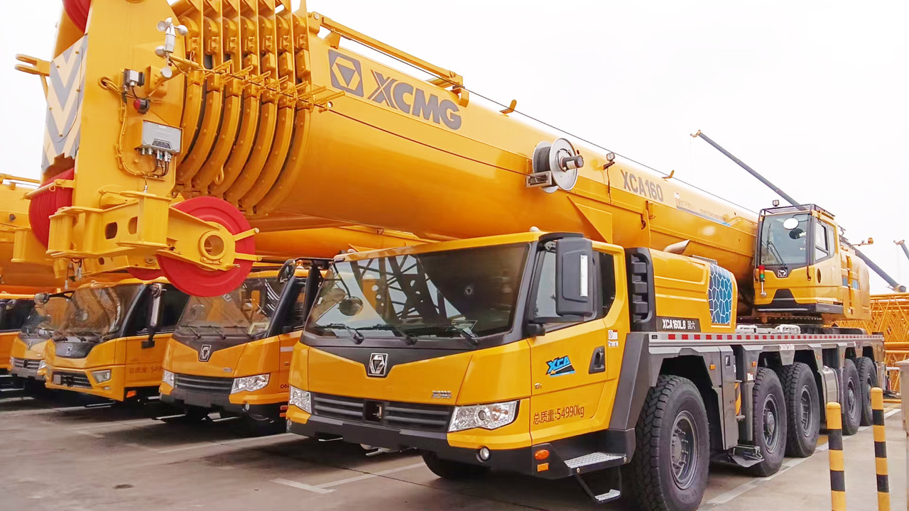 XCMG Official 2024 Year Second Hand Mobile Crane 160 Tons XCA160L8 8-Sections Hydraulic Boom Crane In Good Condition - رافعة لجميع التضاريس: صور 4 XCMG Official 2024 Year Second Hand Mobile Crane 160 Tons XCA160L8 8-Sections Hydraulic Boom Crane In Good Condition - رافعة لجميع التضاريس: صور 4