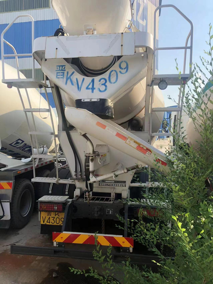 XCMG Official G12V 2021 Year 12m3 Used Cement Concrete Mixer Truck in Good Condition - شاحنة خلاطة خرسانة: صور 5 XCMG Official G12V 2021 Year 12m3 Used Cement Concrete Mixer Truck in Good Condition - شاحنة خلاطة خرسانة: صور 5