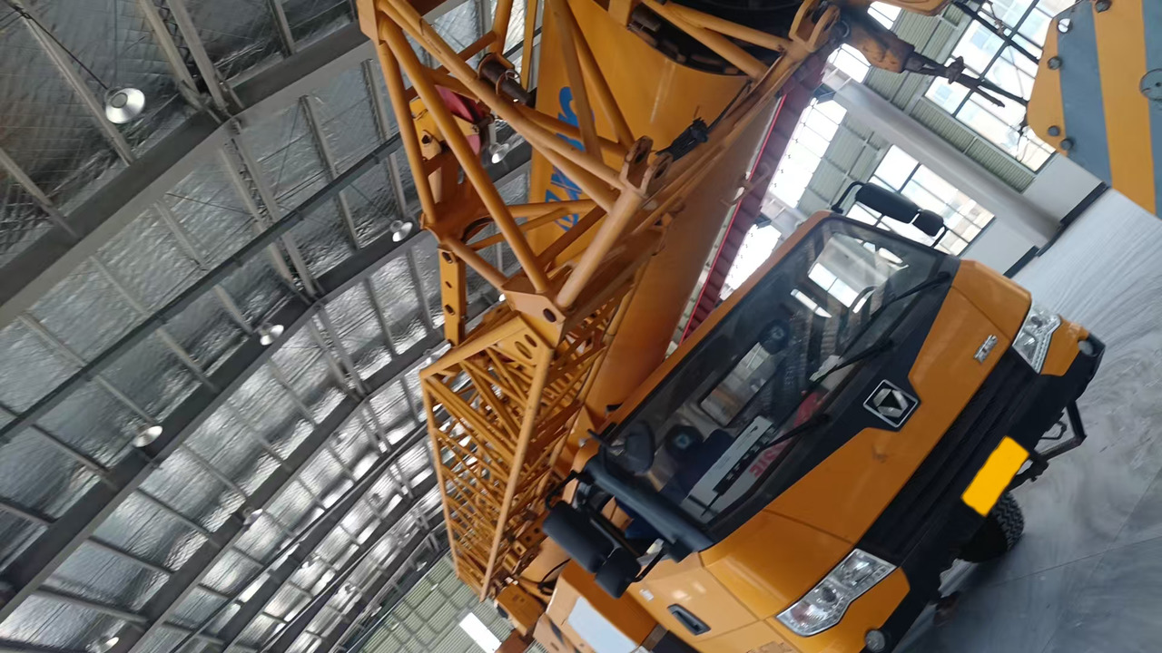XCMG Official Second Hand 70 Ton Mobile Crane QY70K5D_1 Truck Mounted Crane - موبايل كرين: صور 4 XCMG Official Second Hand 70 Ton Mobile Crane QY70K5D_1 Truck Mounted Crane - موبايل كرين: صور 4