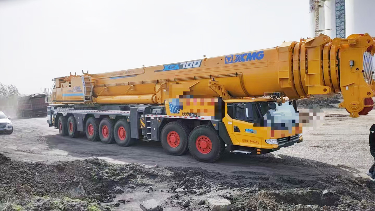 XCMG Official Second Hand Mobile Truck Crane XCA700 All Terrain Cranes With High Quality - رافعة لجميع التضاريس: صور 5 XCMG Official Second Hand Mobile Truck Crane XCA700 All Terrain Cranes With High Quality - رافعة لجميع التضاريس: صور 5