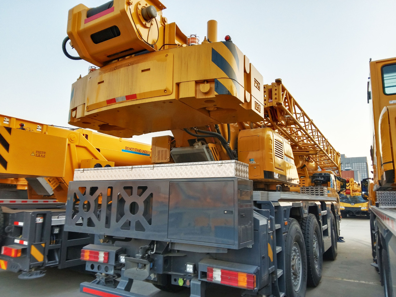 XCMG Official Used Electric Truck Crane XCA60-EV 60 Ton Electric Mobile Crane Price - رافعة لجميع التضاريس: صور 2 XCMG Official Used Electric Truck Crane XCA60-EV 60 Ton Electric Mobile Crane Price - رافعة لجميع التضاريس: صور 2