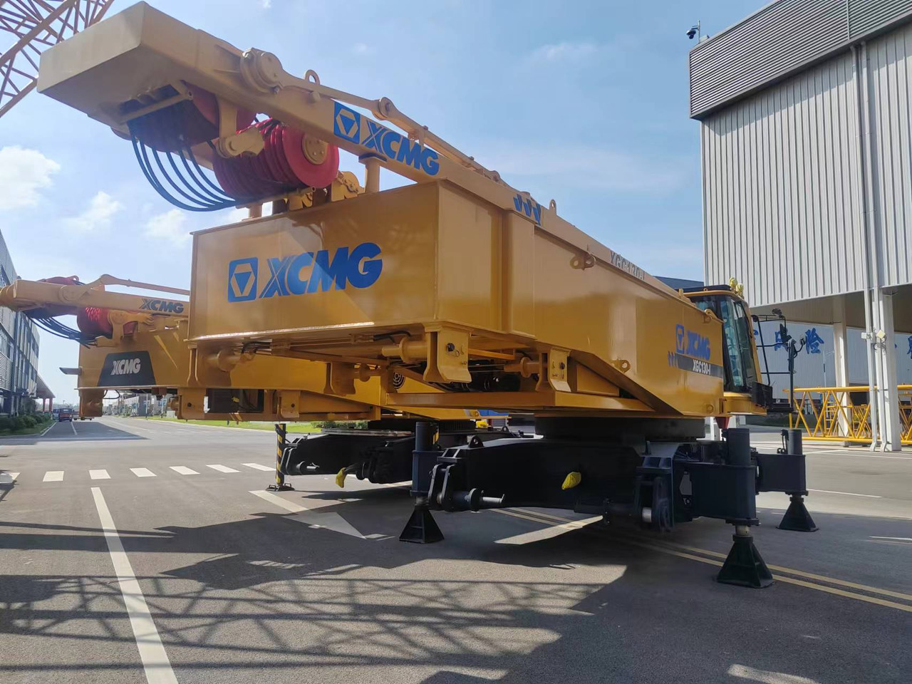 XCMG Official Used Mobile Crawler Crane XGC130-I 130 Ton Hydraulic Diesel Crane Hot Sale - رافعة مجنزرة: صور 4 XCMG Official Used Mobile Crawler Crane XGC130-I 130 Ton Hydraulic Diesel Crane Hot Sale - رافعة مجنزرة: صور 4