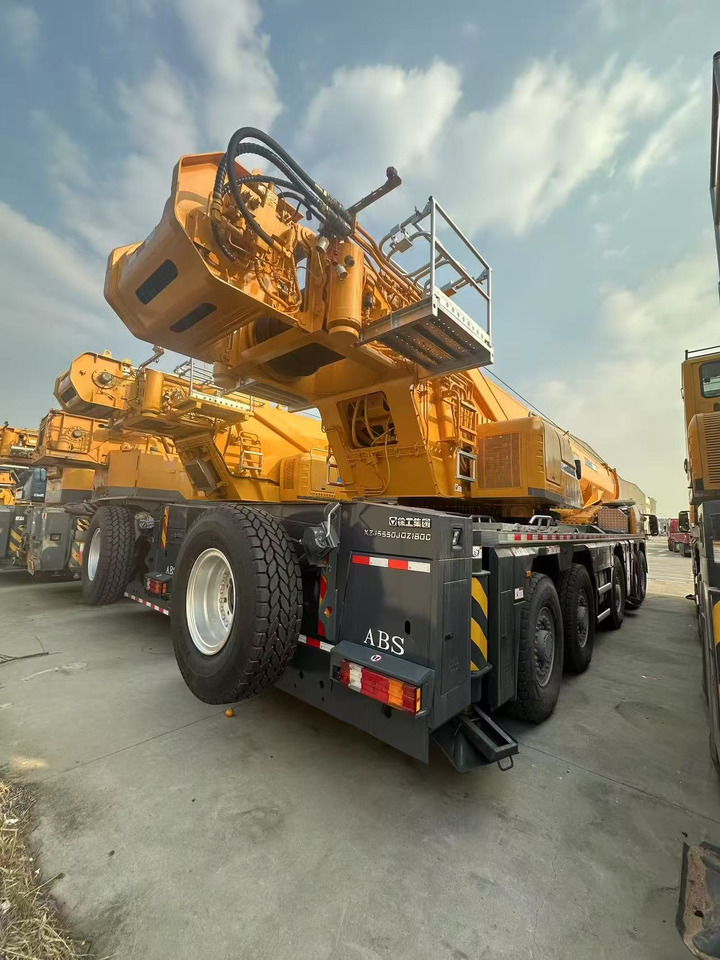 XCMG Official Used Mobile Hydraulic Truck Cranes XCA180L8C All Terrain Cranes Price - رافعة لجميع التضاريس: صور 3 XCMG Official Used Mobile Hydraulic Truck Cranes XCA180L8C All Terrain Cranes Price - رافعة لجميع التضاريس: صور 3