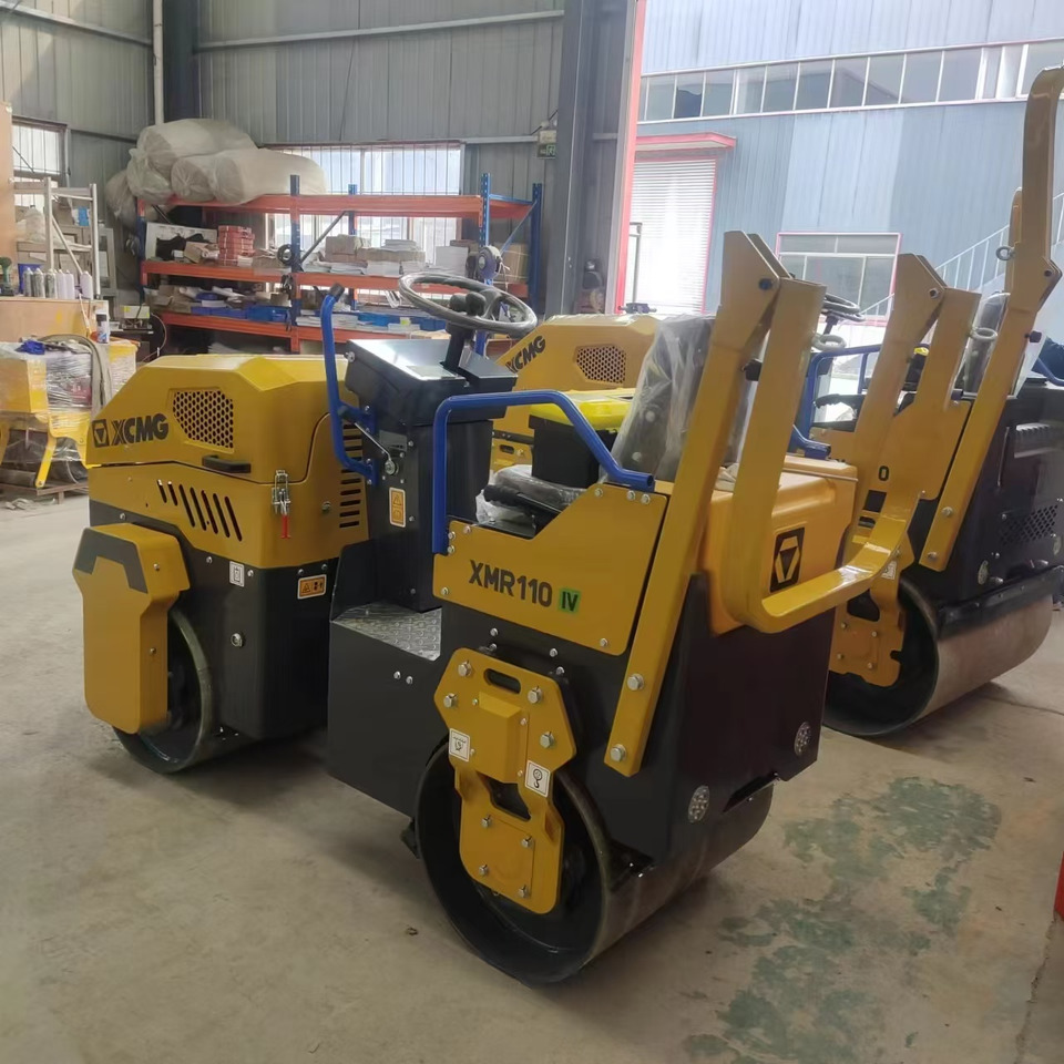 XCMG XMR110 1ton samll road roller hydraulic vibratory compator price - مداحل الأسفلت الصغيرة: صور 5 XCMG XMR110 1ton samll road roller hydraulic vibratory compator price - مداحل الأسفلت الصغيرة: صور 5
