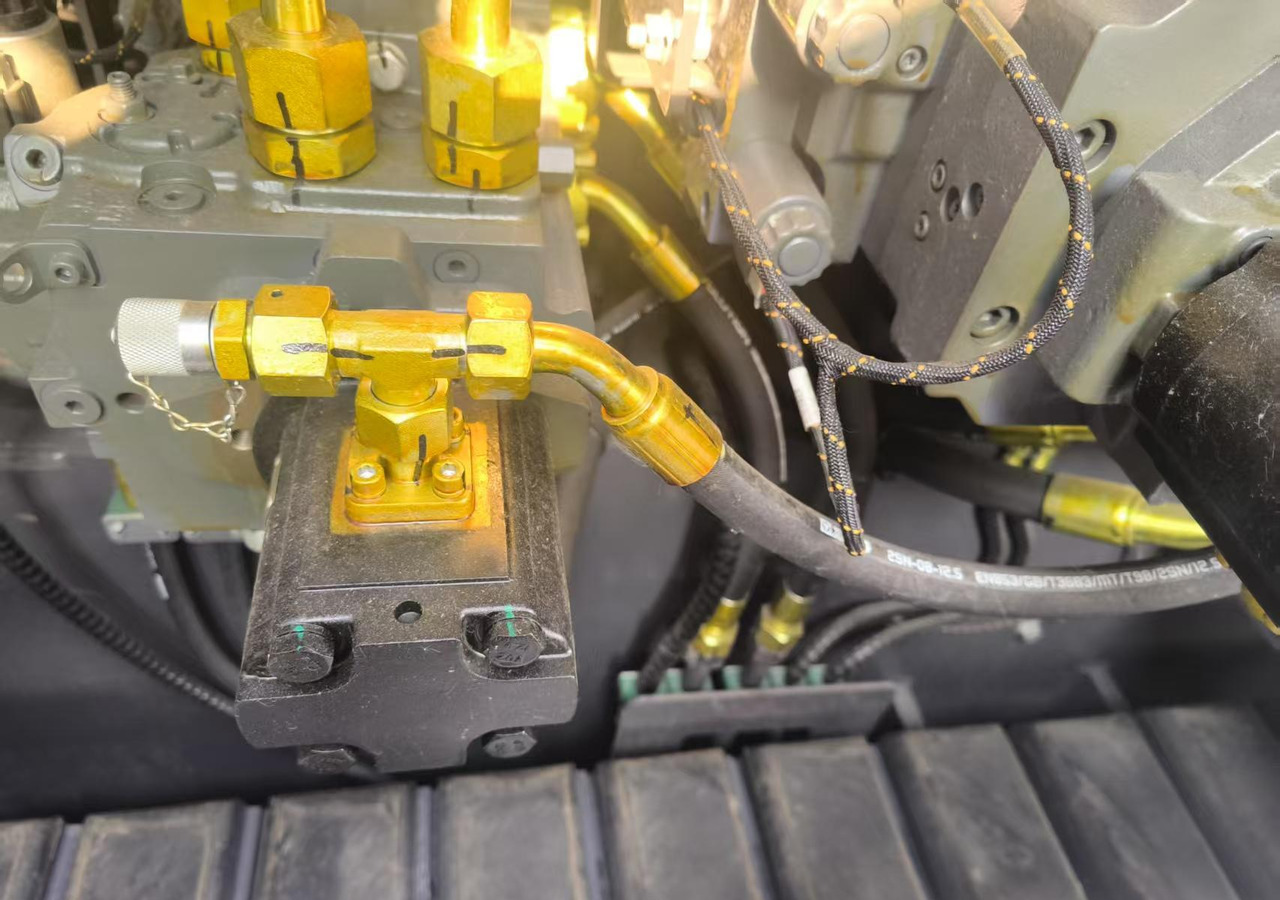 XCMG official used asphalt paver RP905IV Concrete machine - العامل بالقار: صور 3 XCMG official used asphalt paver RP905IV Concrete machine - العامل بالقار: صور 3