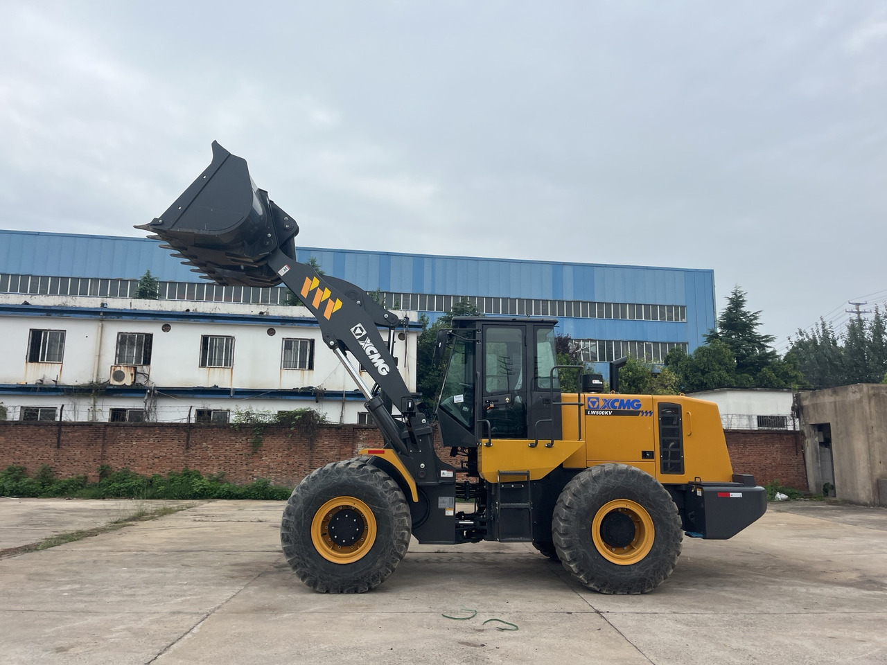 XCMG second hand 5ton wheel loader LW500KV in good condition - اللودر بعجل: صور 5 XCMG second hand 5ton wheel loader LW500KV in good condition - اللودر بعجل: صور 5