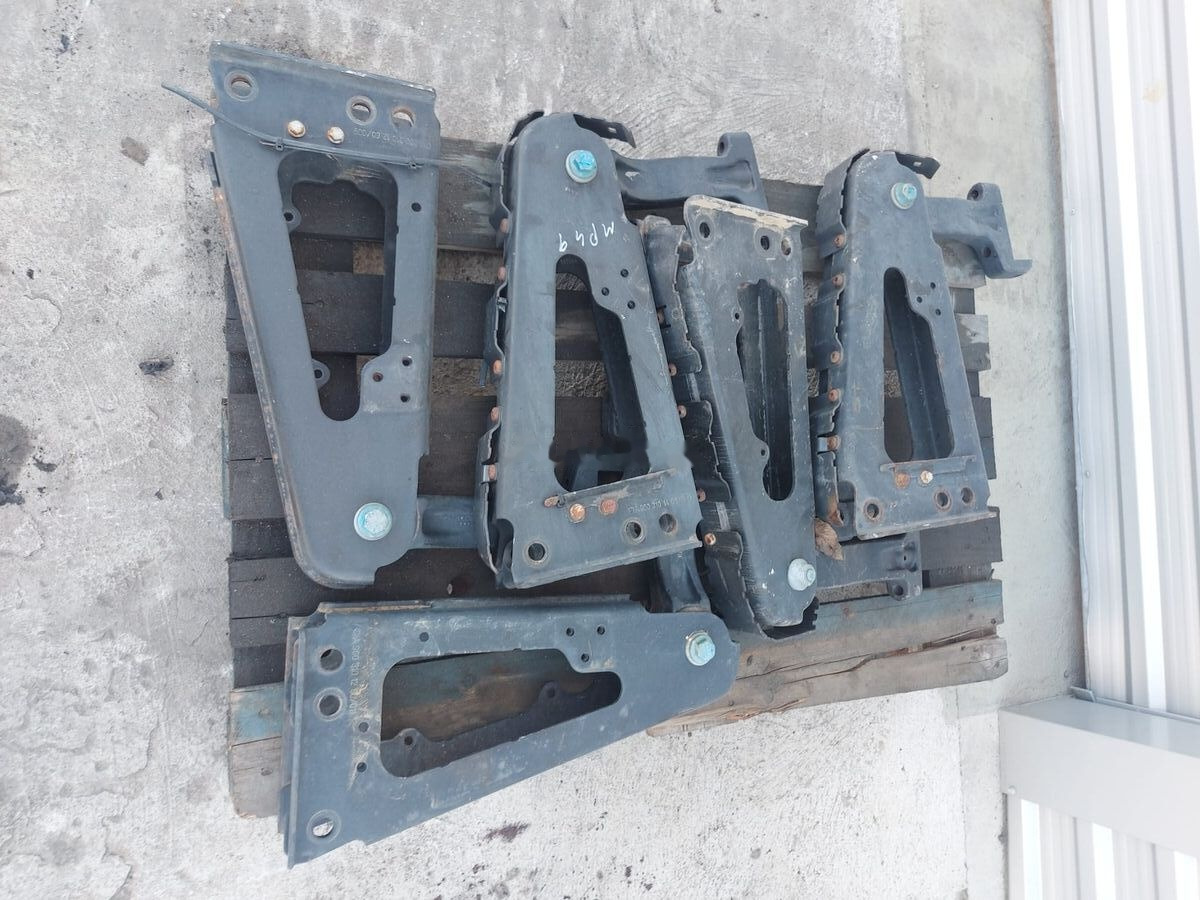 Cabin suspension A Mercedes-Benz ACTROS MP4 truck - الكابينة تعليق - شاحنة: صور 1 Cabin suspension A Mercedes-Benz ACTROS MP4 truck - الكابينة تعليق - شاحنة: صور 1