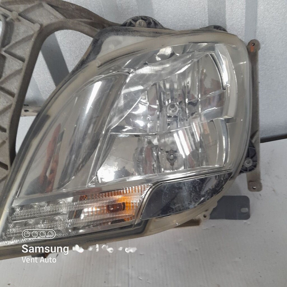 DAF XF 106 1939777 / 1798448 LH DAF 1939777 / 1798448 LH truck - كشافات - شاحنة: صور 2 DAF XF 106 1939777 / 1798448 LH DAF 1939777 / 1798448 LH truck - كشافات - شاحنة: صور 2