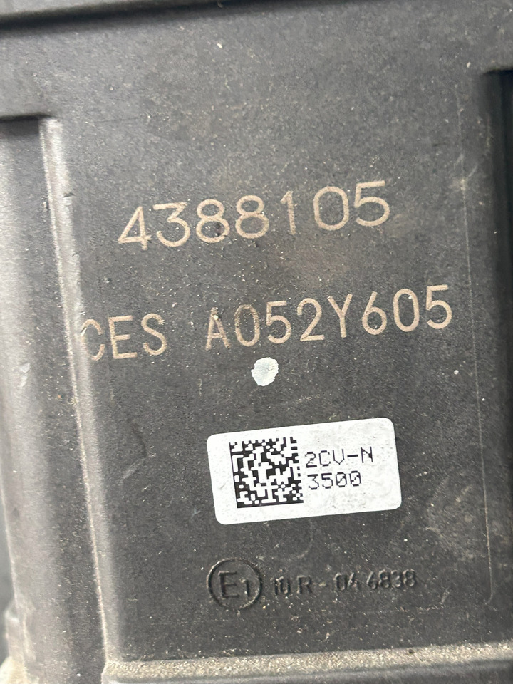 DAF XF 106 480 ADBLUE PUMP 4388105 A052Y605 - نظام العادم - شاحنة: صور 2 DAF XF 106 480 ADBLUE PUMP 4388105 A052Y605 - نظام العادم - شاحنة: صور 2