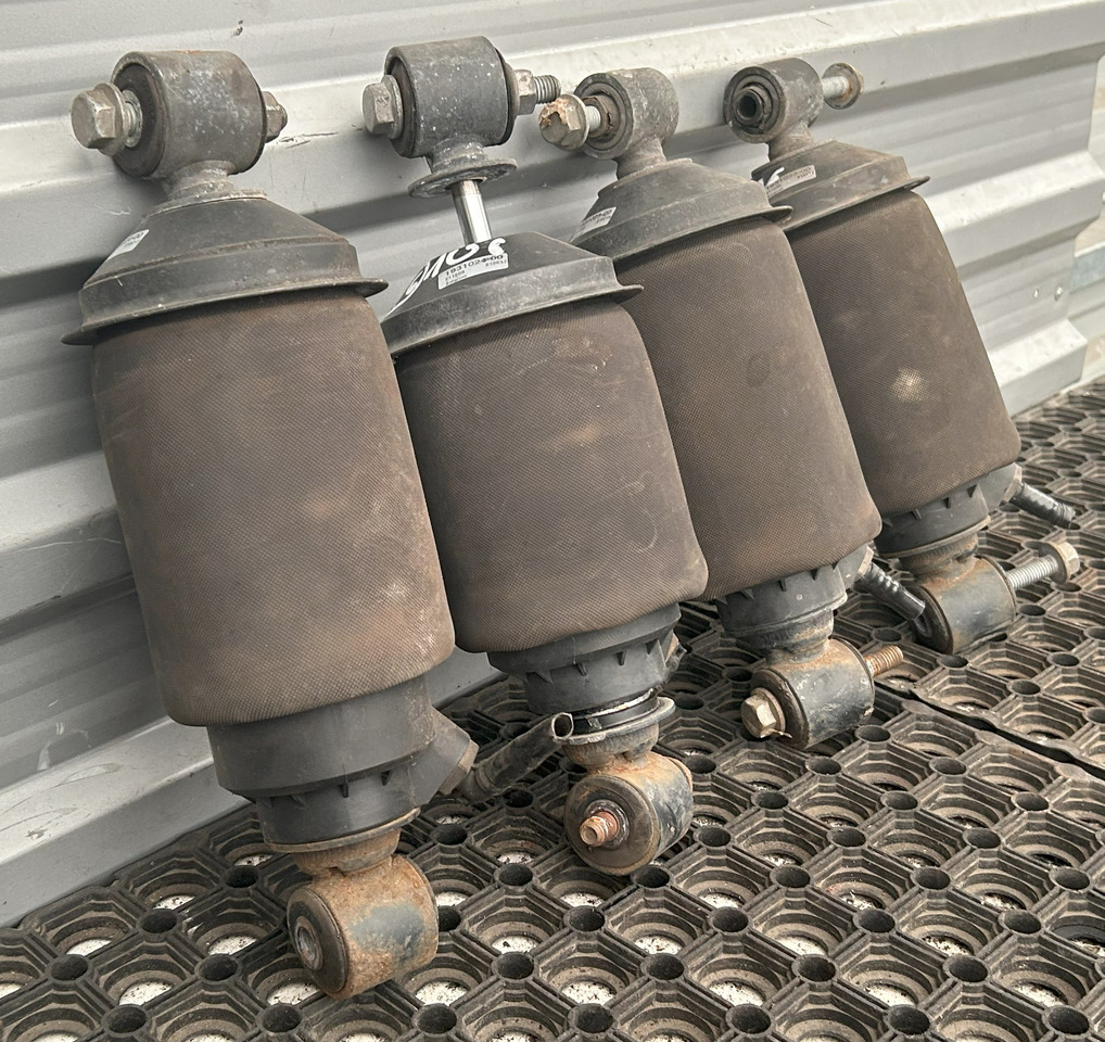 DAF XF 106 CAB SUSPENSION BOOT SET - الكابينة تعليق: صور 2 DAF XF 106 CAB SUSPENSION BOOT SET - الكابينة تعليق: صور 2