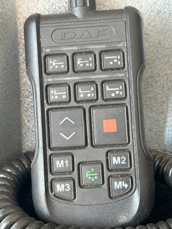 DAF XF 106 SUSPENSION AIRBAG REMOTE CONTROL - تعليق - شاحنة: صور 2 DAF XF 106 SUSPENSION AIRBAG REMOTE CONTROL - تعليق - شاحنة: صور 2