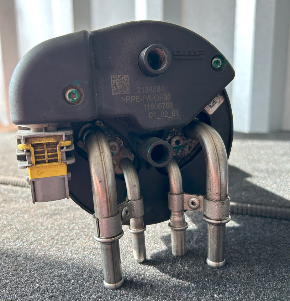 DAF XF 106 TEMPERATURE AND ADBLUE LEVEL SENSOR - مِکشاف: صور 2 DAF XF 106 TEMPERATURE AND ADBLUE LEVEL SENSOR - مِکشاف: صور 2