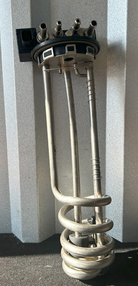 DAF XF 106 TEMPERATURE AND ADBLUE LEVEL SENSOR - مِکشاف: صور 1 DAF XF 106 TEMPERATURE AND ADBLUE LEVEL SENSOR - مِکشاف: صور 1